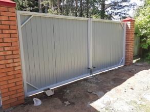 Распашные ворота с ручным управлением - пример 1 фото в Калининеце