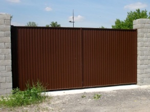 ворота распашные с ручным управлением - пример 11 фото в Калининеце