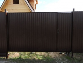Ворота из профнастила откатные - пример 11 фото в Калининеце