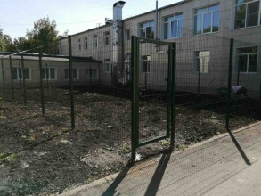 3D заборы для школы 15 метров фото в Калининеце