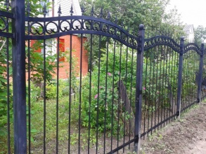 Сварные заборы с забивными столбами  70 метров фото недорого