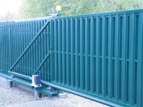 Ворота откатные евроштакетник - пример 5 фото под ключ с установкой