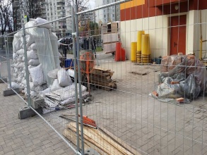 Забор на строительную площадку 65 метров фото под ключ с установкой